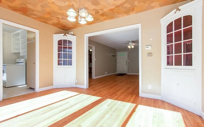 330 N Franklin Ave