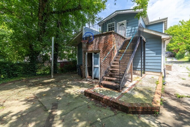 Photo - 204 Wynn Ave