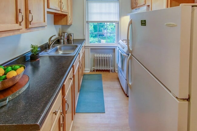 Photo - Schuyler Place