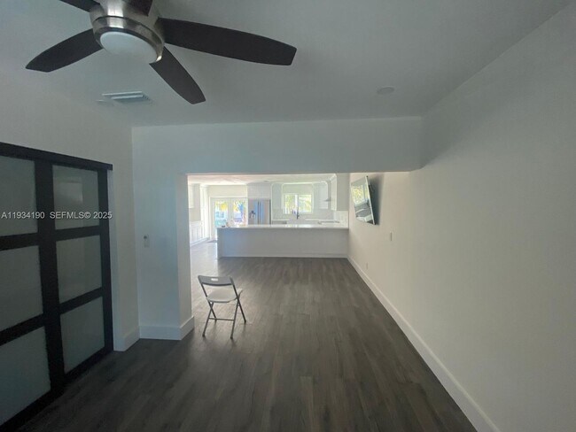 Photo - 2100 SW 100th Ave