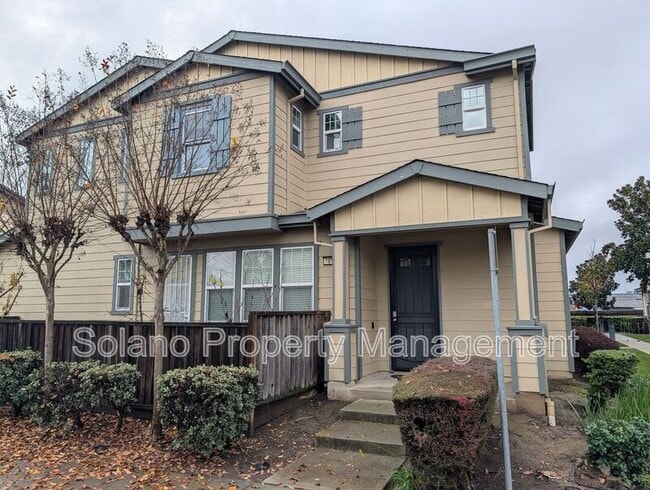 Building Photo - 1613 Centennial Dr