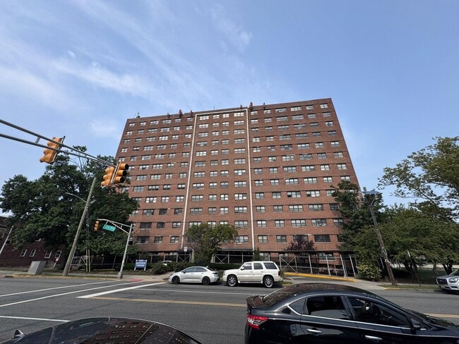 Building Photo - 1225 John F. Kennedy Blvd Unit 12i Rental