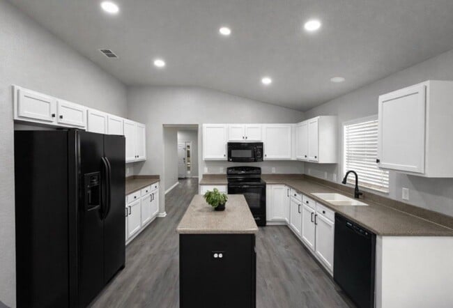 Photo - 5651 SW 40th Pl
