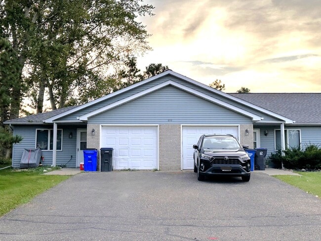 Photo - 855 Highview Dr