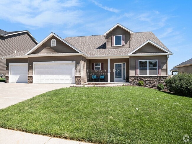 Building Photo - 1.5 story in Ashford Hollow Rental