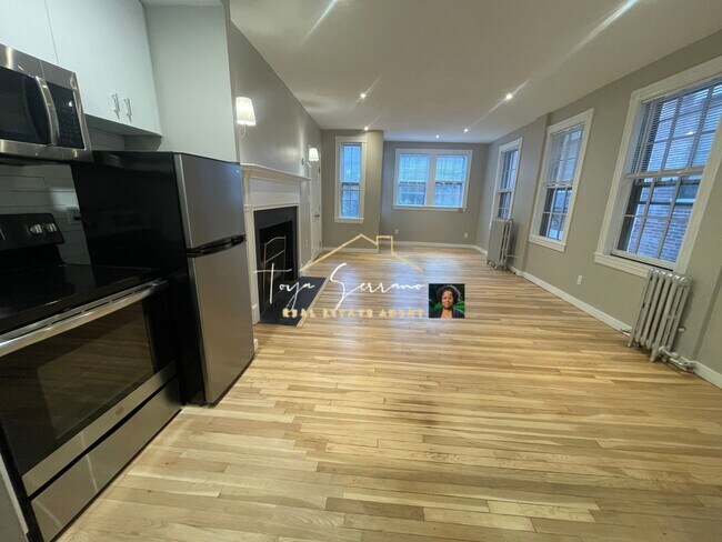 Photo - 82 Phillips St Unit 2