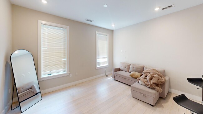 Photo - 197 Green St Unidad 206