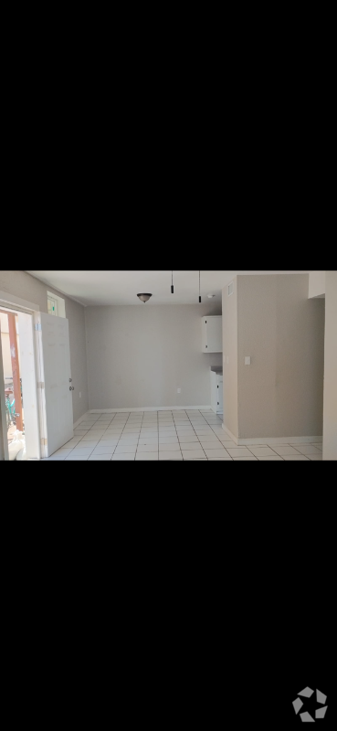 Building Photo - 107 E Venus Ln Rental