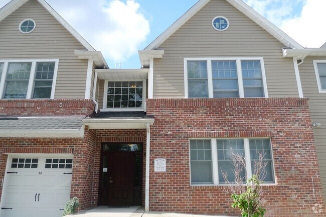 Building Photo - 22 Hemlock Lane Unit # 22 Rental