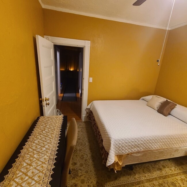 Photo - 35 Algonquin St