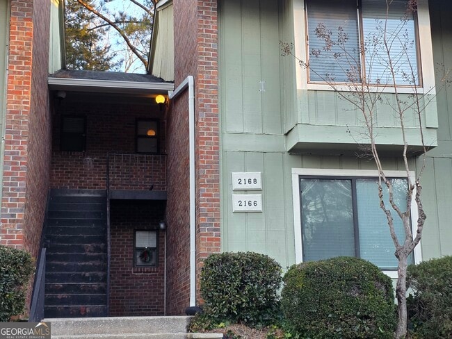 Building Photo - 2168 Palmyra Dr