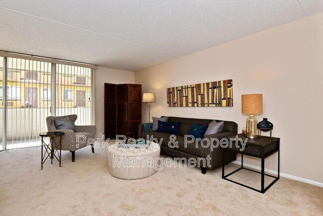 Photo - 1267 Lafayette St