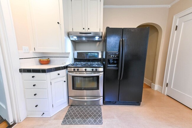 Photo - Craftsman 5 Bed/2 Bath Lincoln Park Neighb...