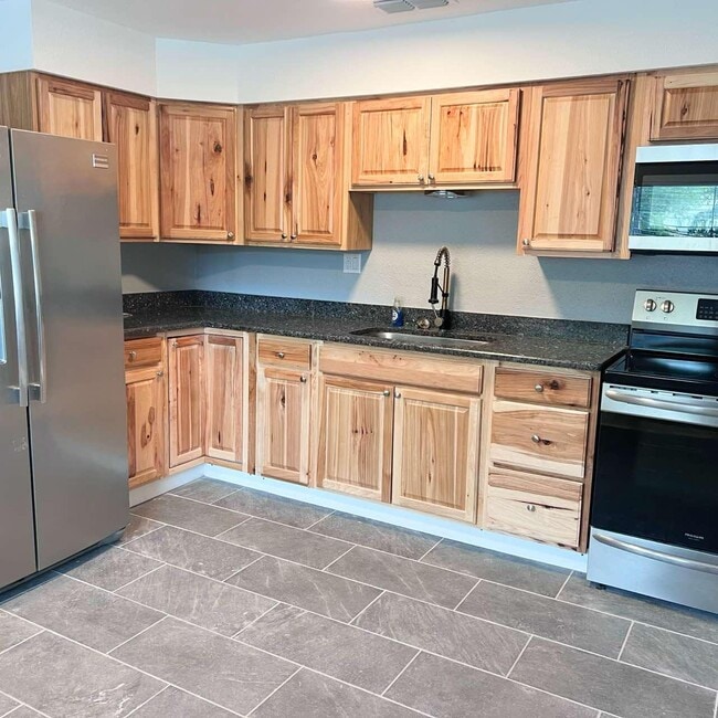 Photo - 121 Harbeson Ave SE