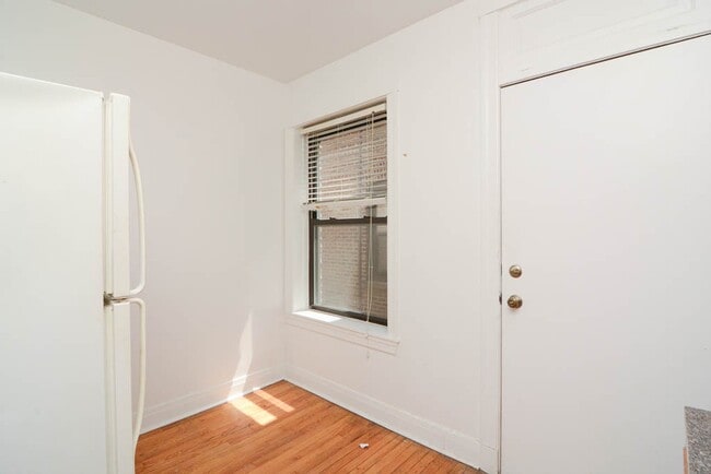 Photo - 2647 N Spaulding Ave Unit E3