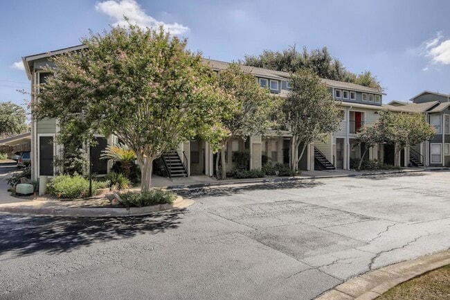 Building Photo - 2104 Cullen Ave Unit 7206 Rental