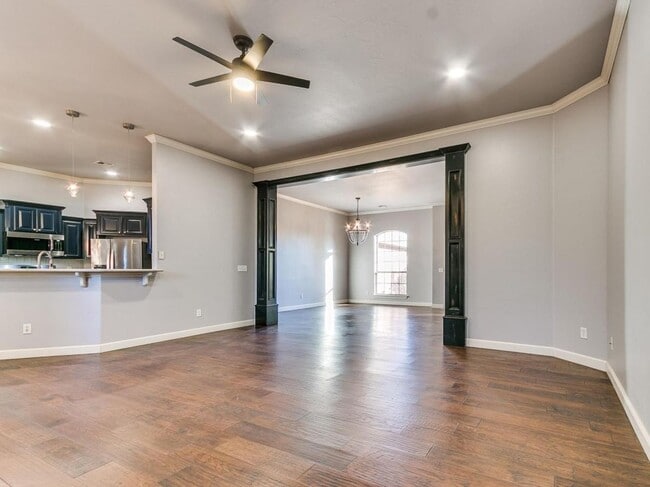 Photo - 17121 Kemble Ln