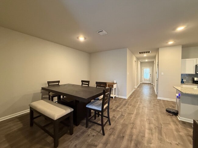 Photo - 127 Emerald Star Ln