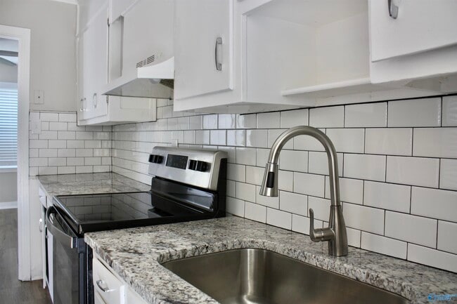 Photo - 1017 Crestline Rd NW