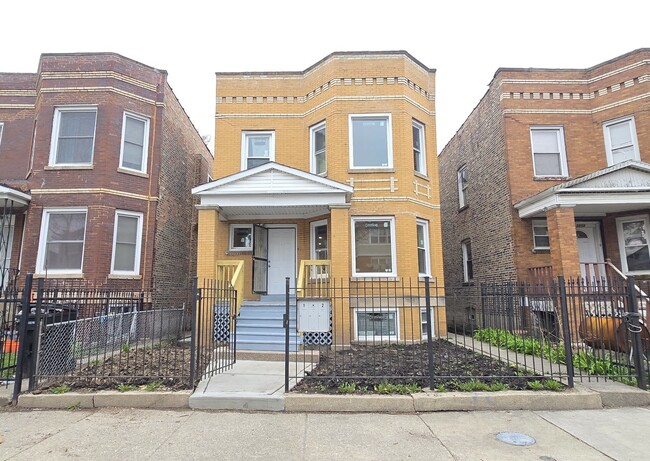Building Photo - 3516 W Polk St