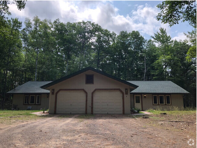 Building Photo - 637 Spruce Holw Rental