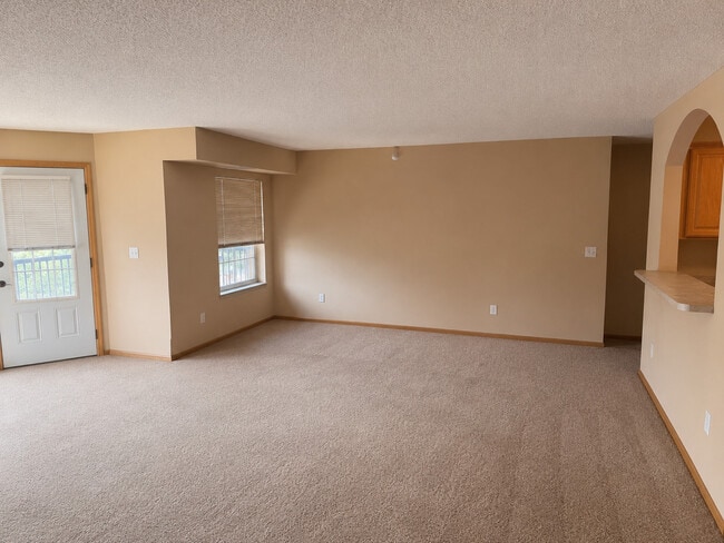 2B 2B Livingroom J