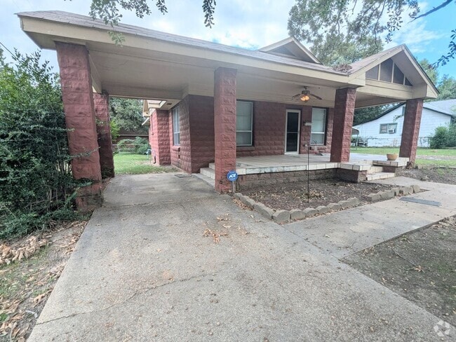 Building Photo - Coming Soon!  3 Bed, 1 Bath on Arkansas Side Rental