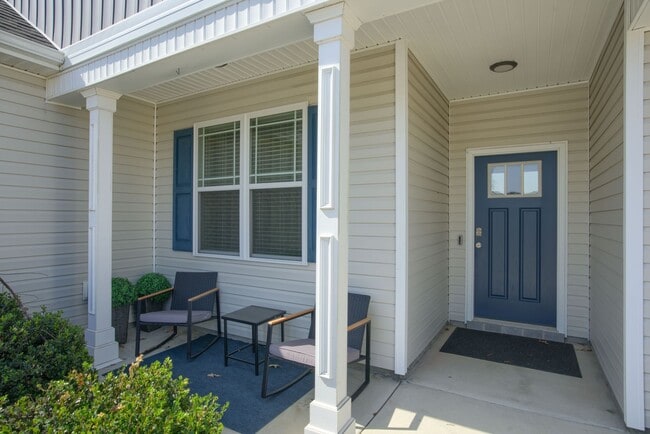 Photo - 328 Adobe Ln