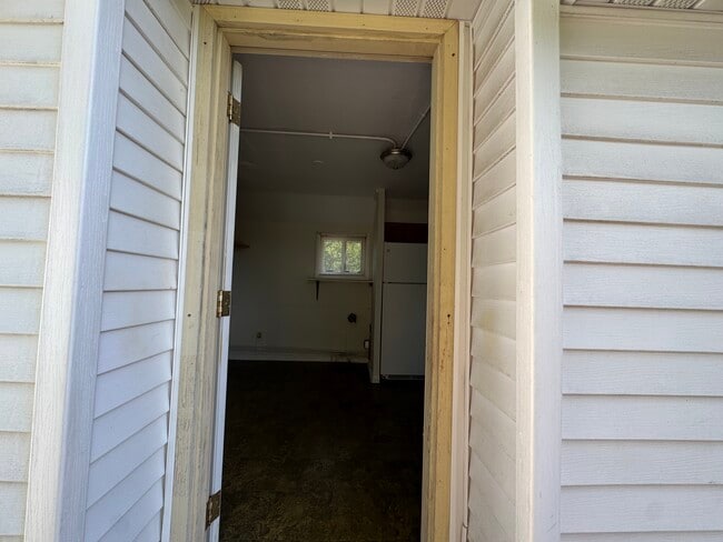 Photo - 1006 1/2 Therbrook St Unit 1006 1/2 Therbrook St