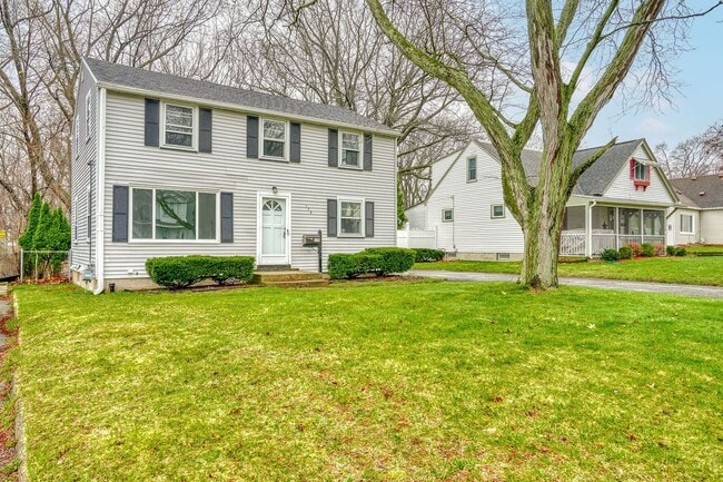 Photo - 170 Hilltop Rd House