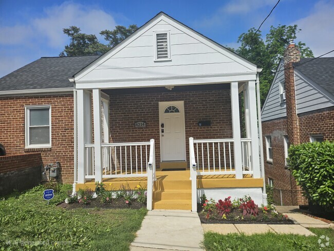 Building Photo - 4214 Vine St Rental