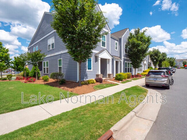 Photo - 1034 Lyndon Station Dr