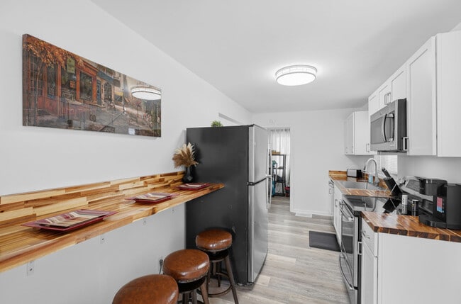 Photo - 519 E Water St