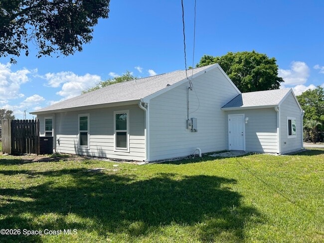 Photo - 1071 Cadillac Dr NE