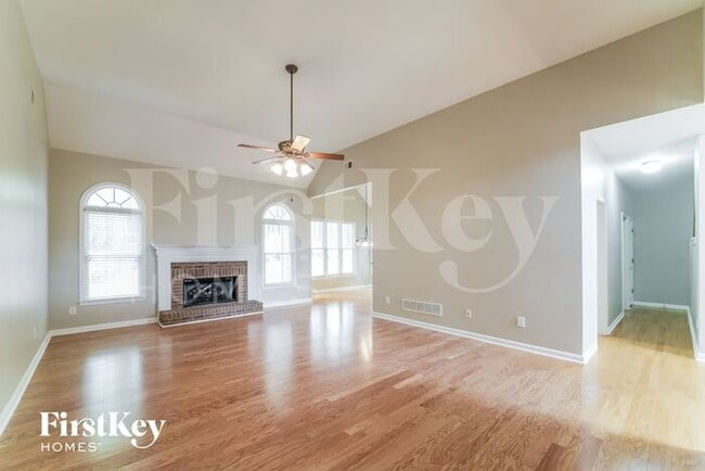 Photo - 28 Misty View Ln