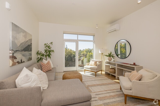 2 habitaciones, 2 baños, 990 pies cuadrados, sala de estar