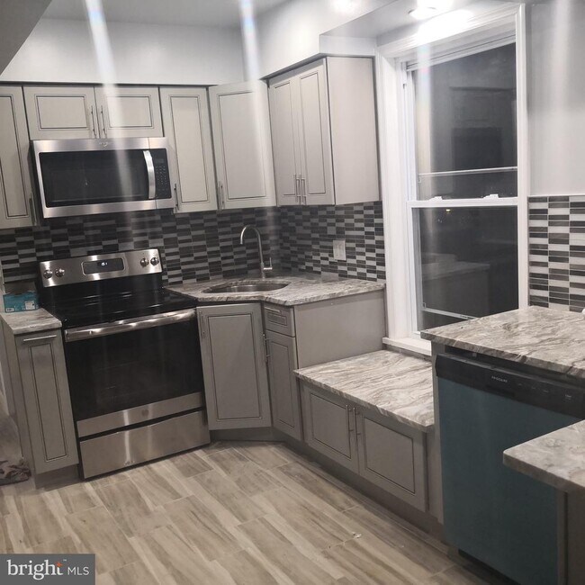 Photo - 600 N 11th St