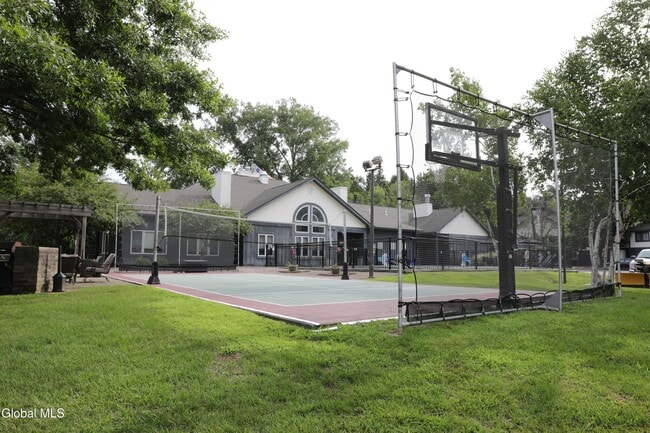 2 Residence Inn Dr Unit 102