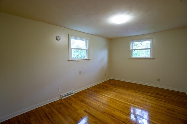 131 Houston Ave Unit Houston 131