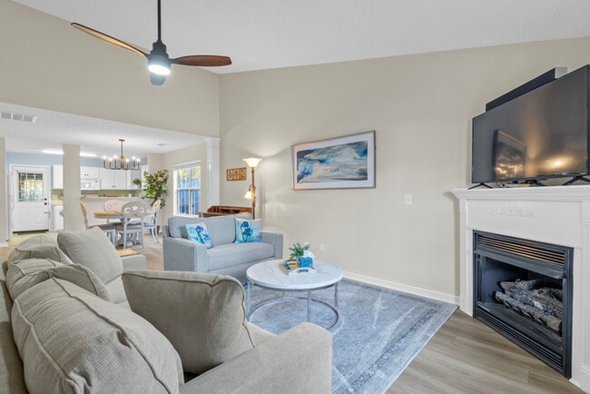 Photo - Furnished rental in Chapin