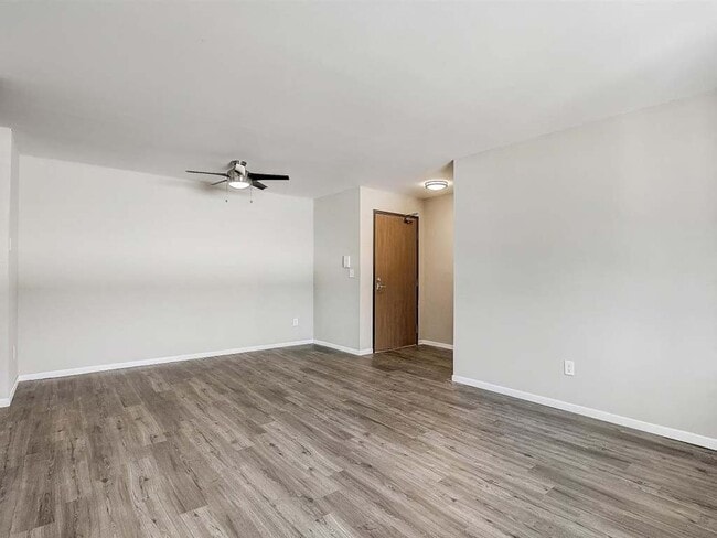 Photo - Roberts Manor Apartments