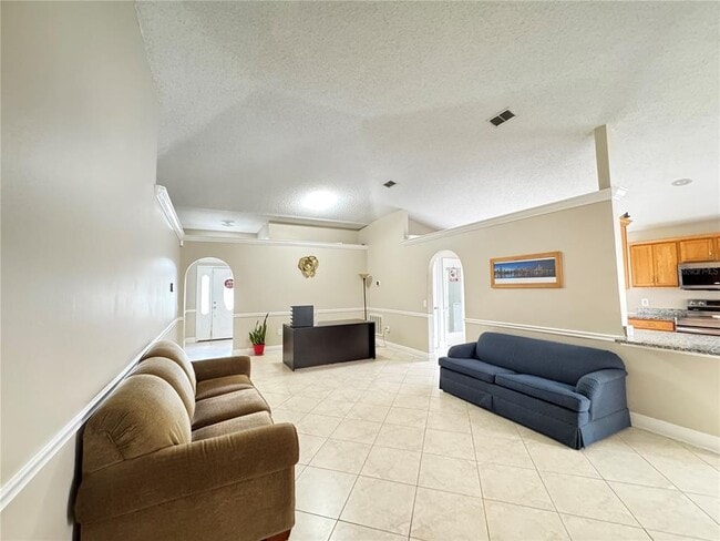 Photo - 220 Milford St