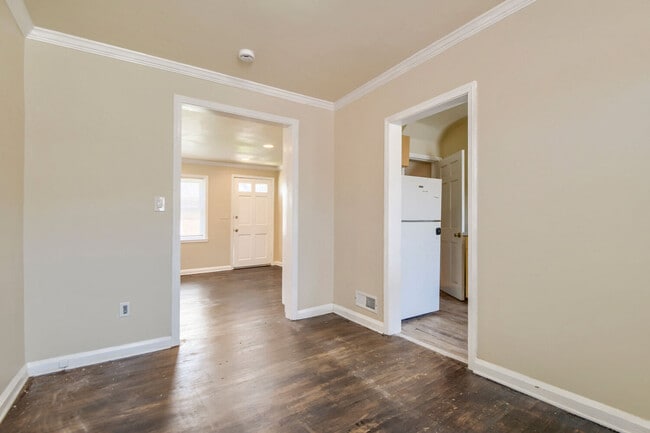 Photo - 1028 Tunbridge Rd