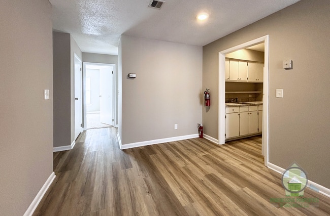 Photo - 500 Fairview St Unit C6