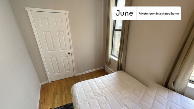 Room in Shared 3 bed/1 bath home in Upper West Side
