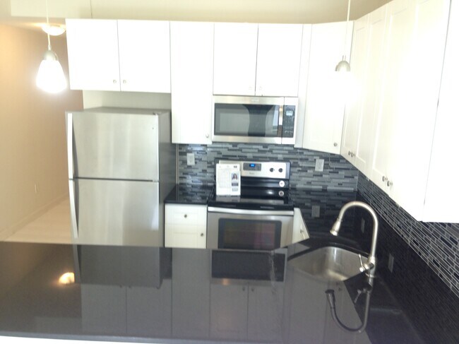 30 E Preston St Unidad A