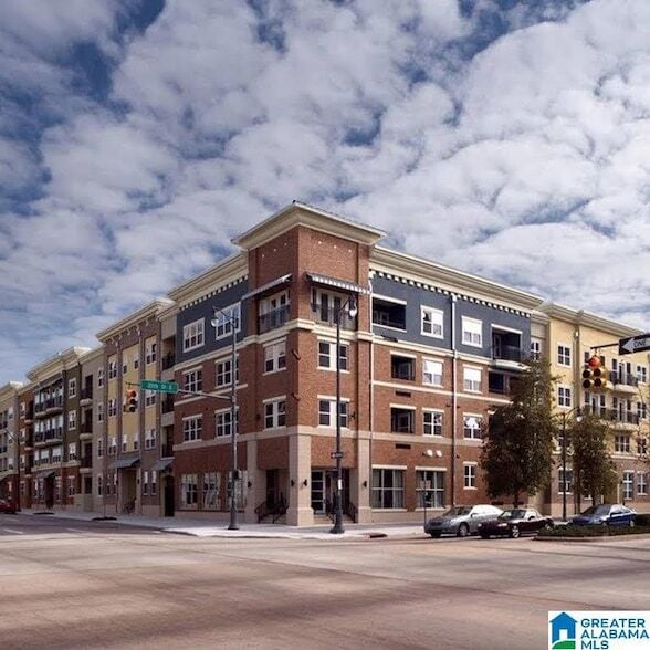 Building Photo - 401 20th St S Unit 402