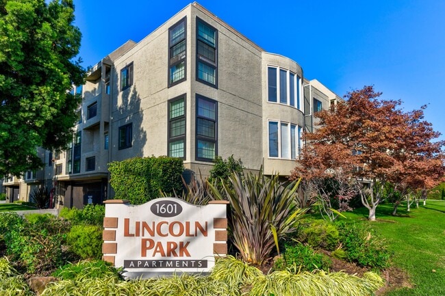 Lincoln Park Apartments - Lincoln Park Apartments