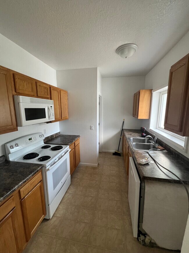 Photo - 509 W Pleasant St