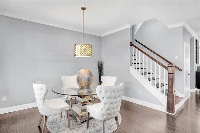 Photo - 1395 Marion St SE